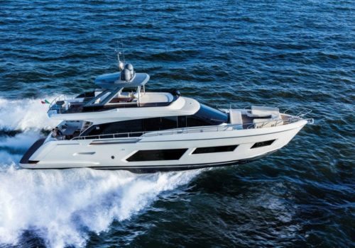 Ferretti_Yachts_670